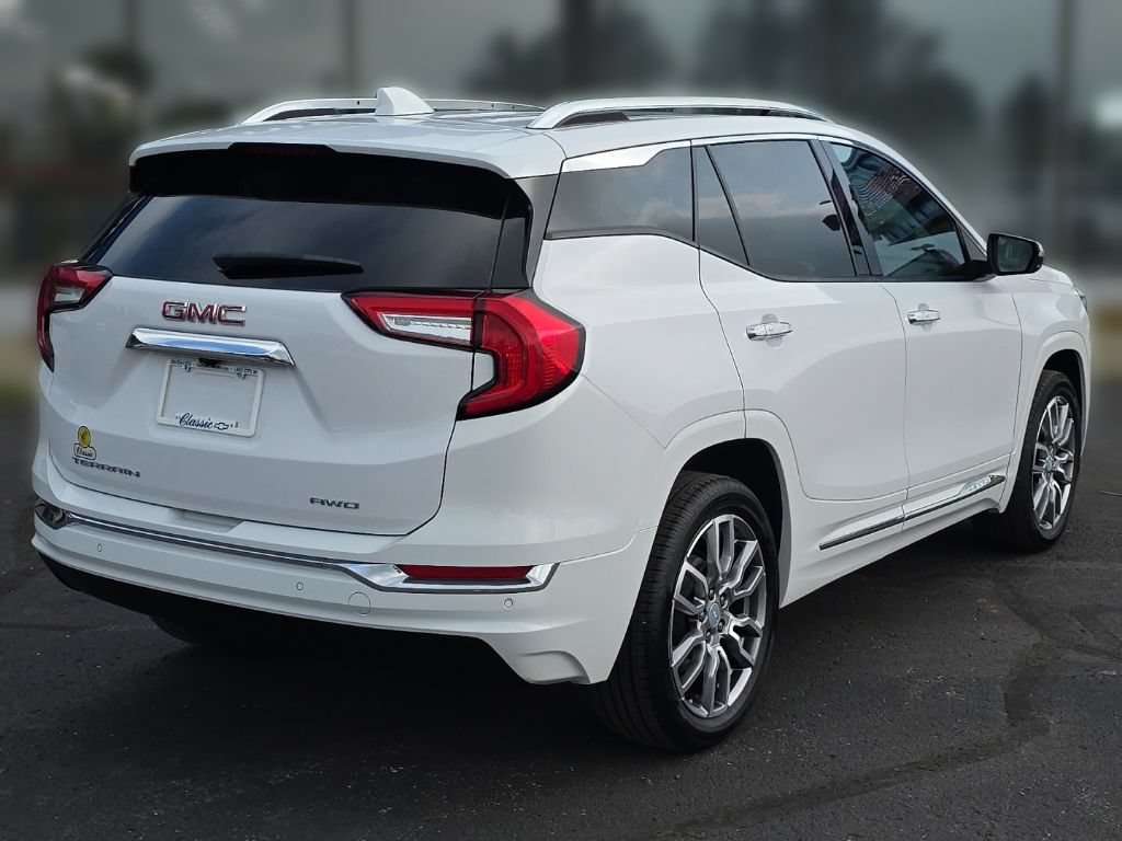 Used 2023 GMC Terrain Denali AWD/4WD image 7