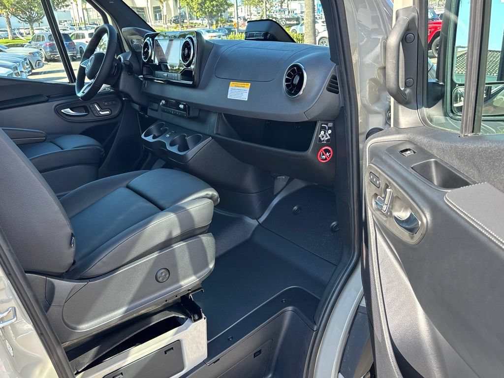 New 2026 Mercedes-Benz Sprinter 2500 image 28