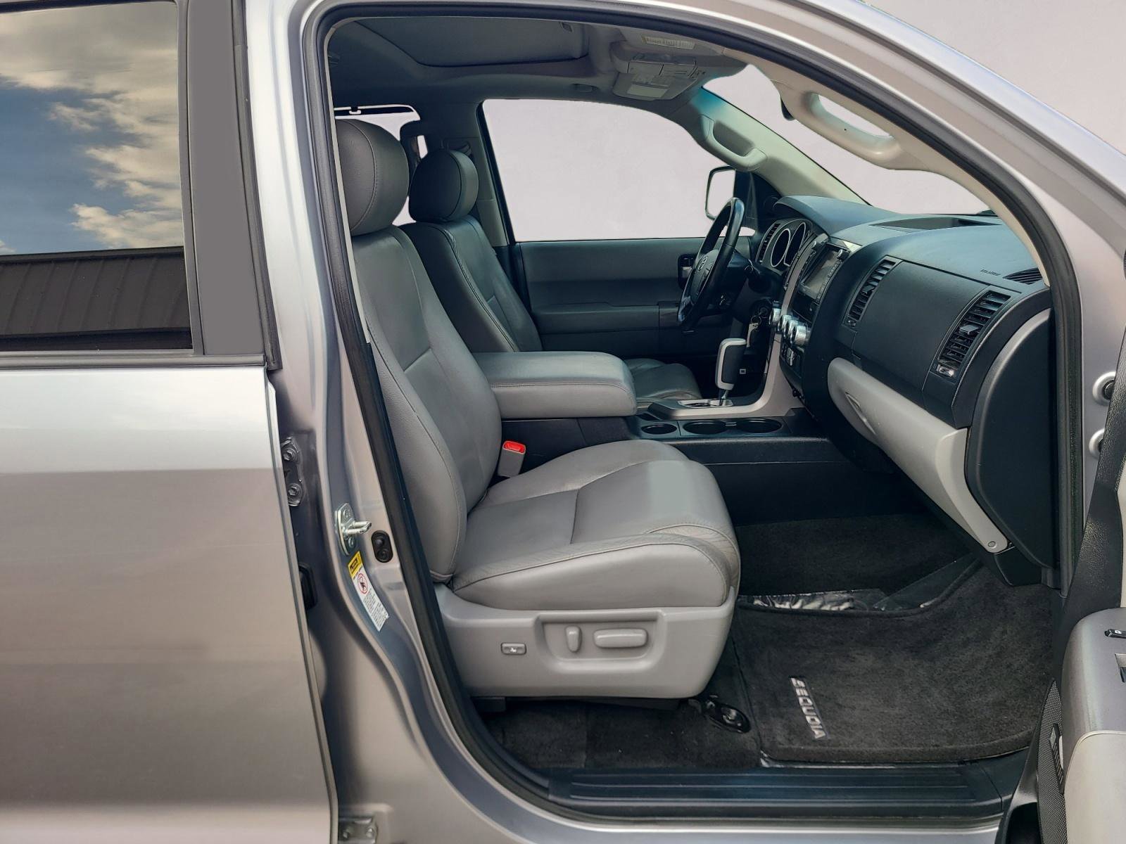 Used 2013 Toyota Sequoia Limited RWD image 26