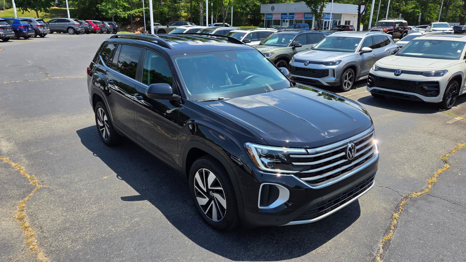 Used 2026 Volkswagen Atlas SE FWD image 7