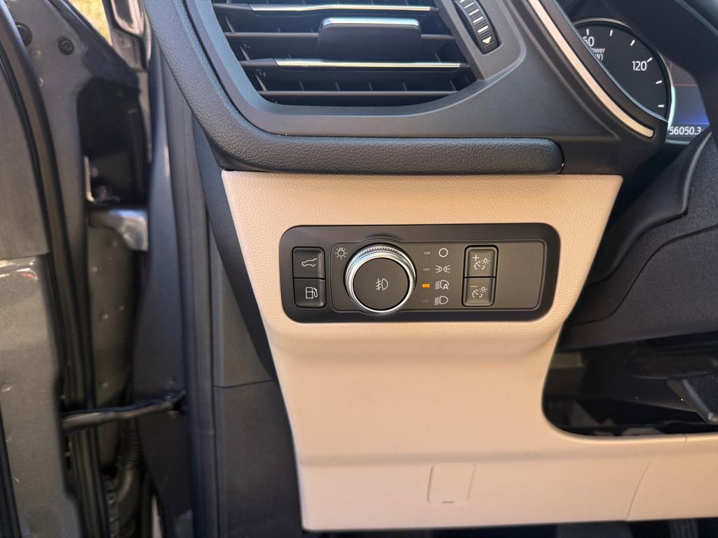 Used 2021 Ford Escape SEL image 10