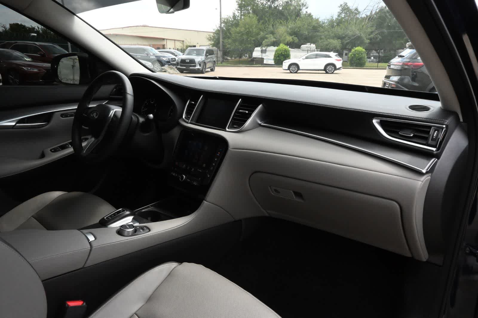 Used 2023 INFINITI QX50 Luxe FWD image 23