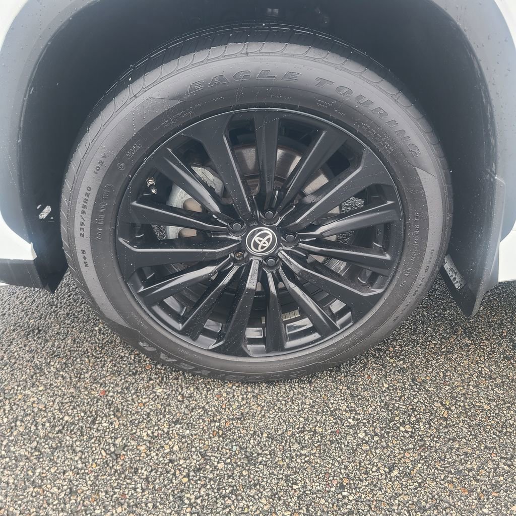 Used 2024 Toyota Highlander XSE image 9