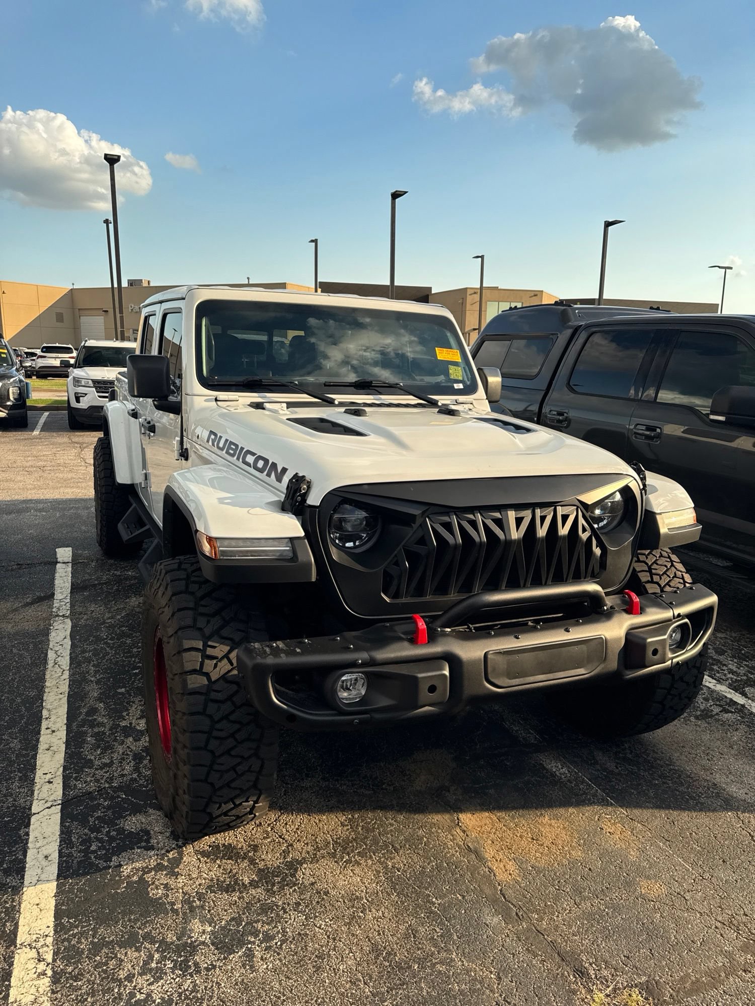 Used 2022 Jeep Gladiator Rubicon w/ LED Lighting Group AWD/4WD image 2