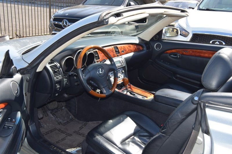 Used 2004 Lexus SC 430 Convertible image 21