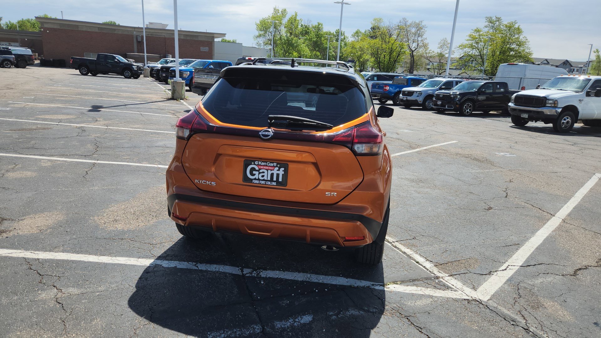 Used 2024 Nissan Kicks SR w/ SR Premium Package FWD image 12