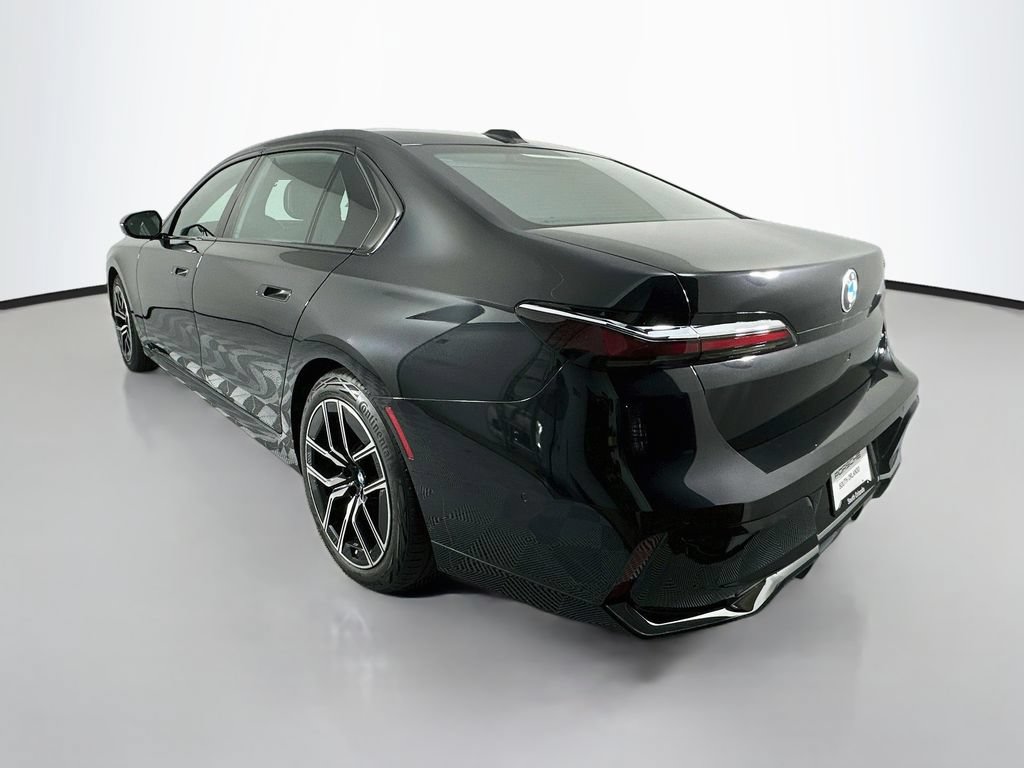 Used 2023 BMW 740i RWD image 3