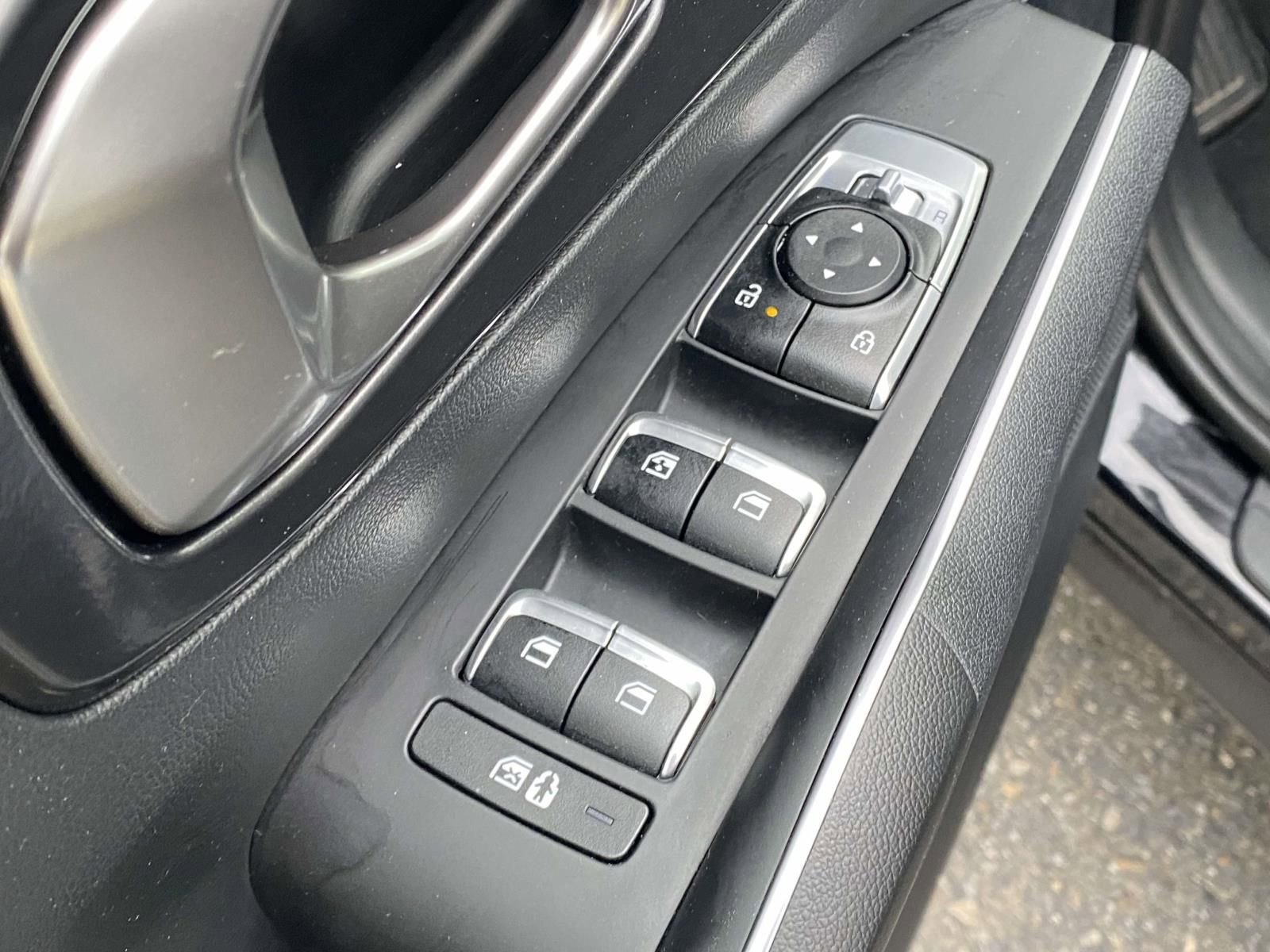 Used 2024 Kia Sorento S FWD image 18