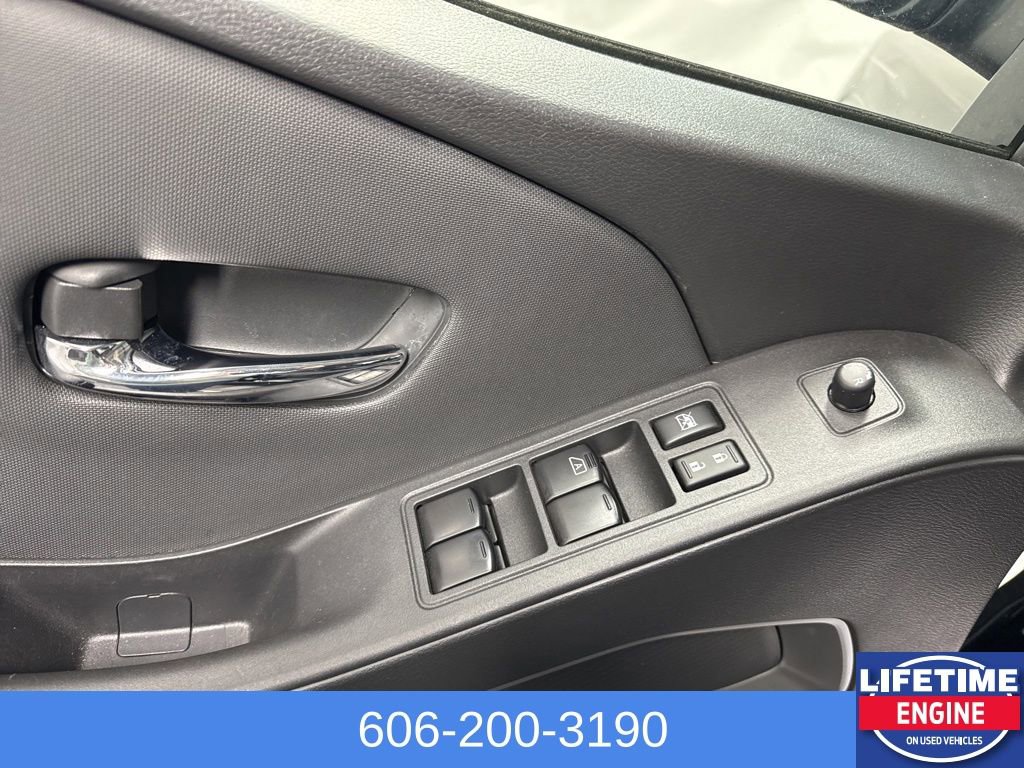 Used 2024 Nissan Frontier SV w/ SV Convenience Package image 32