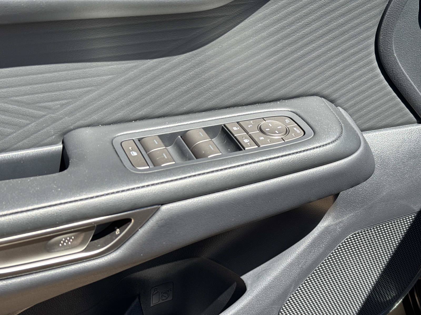 New 2026 Lexus ES 350h AWD image 11