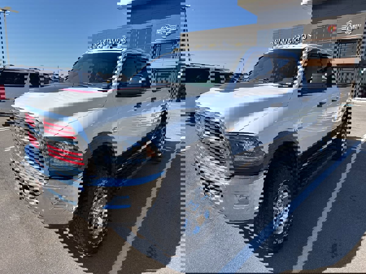 Used 2016 RAM 2500 Power Wagon w/ Luxury Group image 2