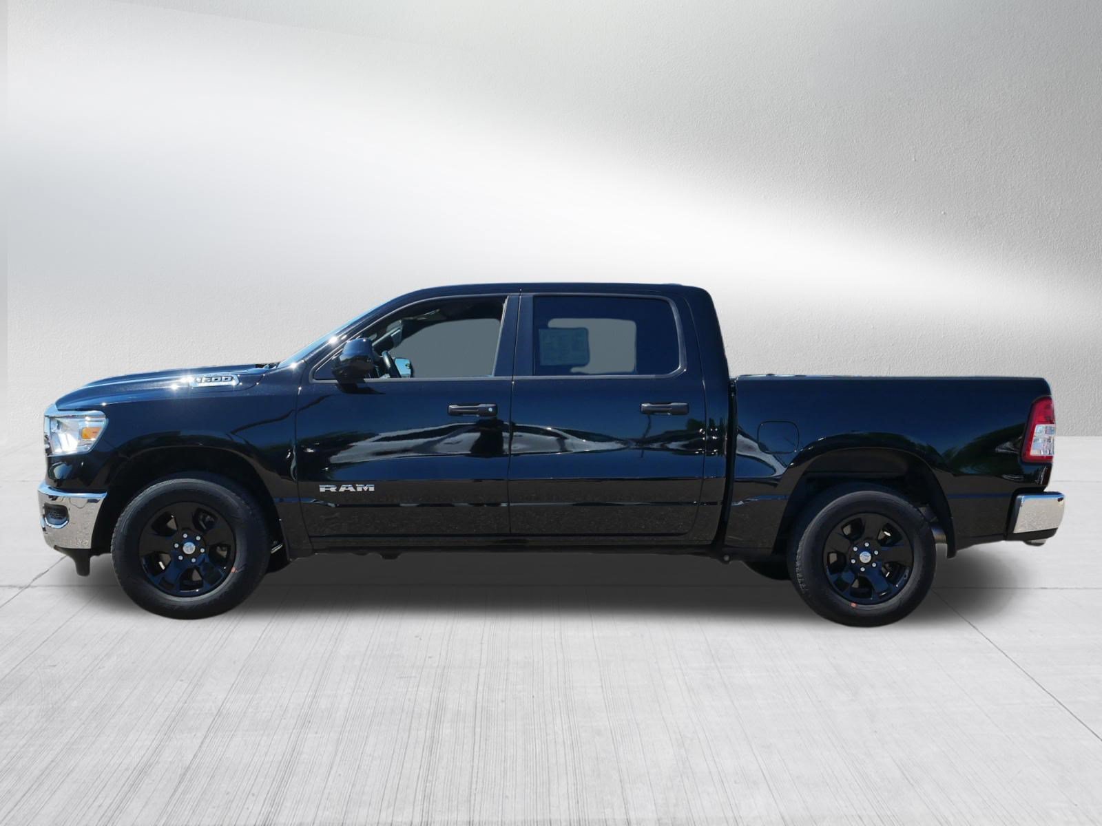 Used 2023 RAM 1500 Big Horn AWD/4WD image 4
