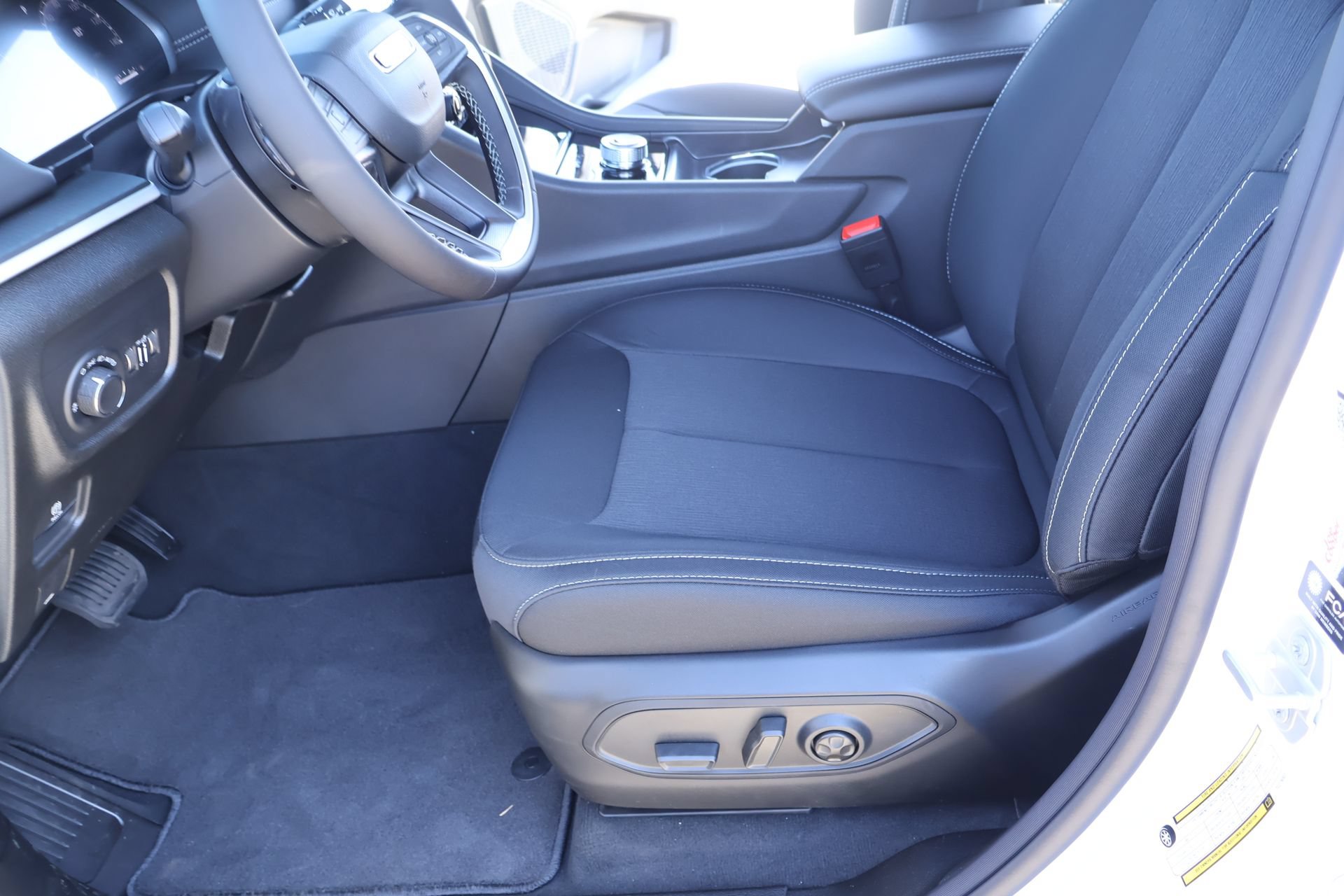 New 2026 Jeep Grand Cherokee Laredo RWD image 10