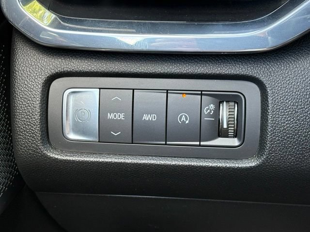 Certified 2025 GMC Acadia Denali w/ Super Cruise Package AWD/4WD image 23