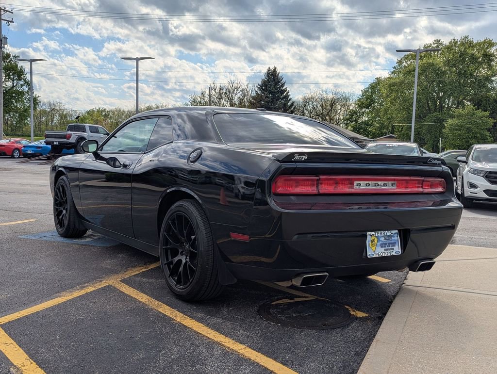 Used 2009 Dodge Challenger R/T RWD image 5