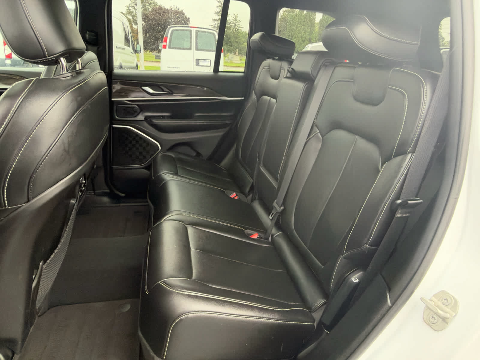Used 2024 Jeep Grand Cherokee Limited 4xe AWD/4WD image 25
