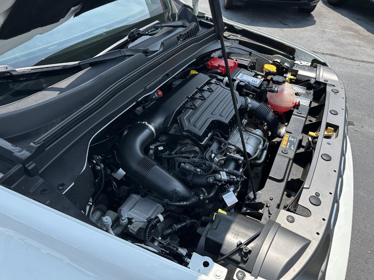 Used 2020 Jeep Renegade Limited w/ UConnect 8.4 Nav Group AWD/4WD image 21