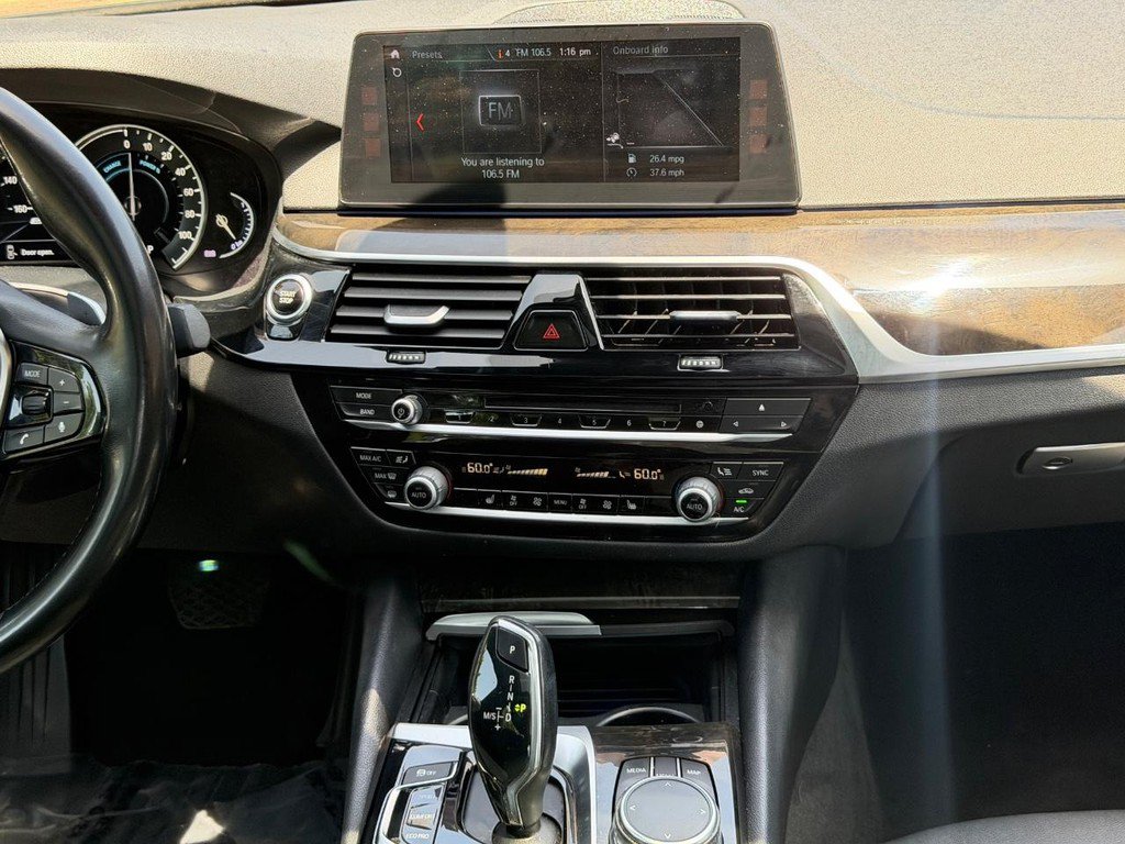 Used 2018 BMW 530e xDrive AWD/4WD image 13