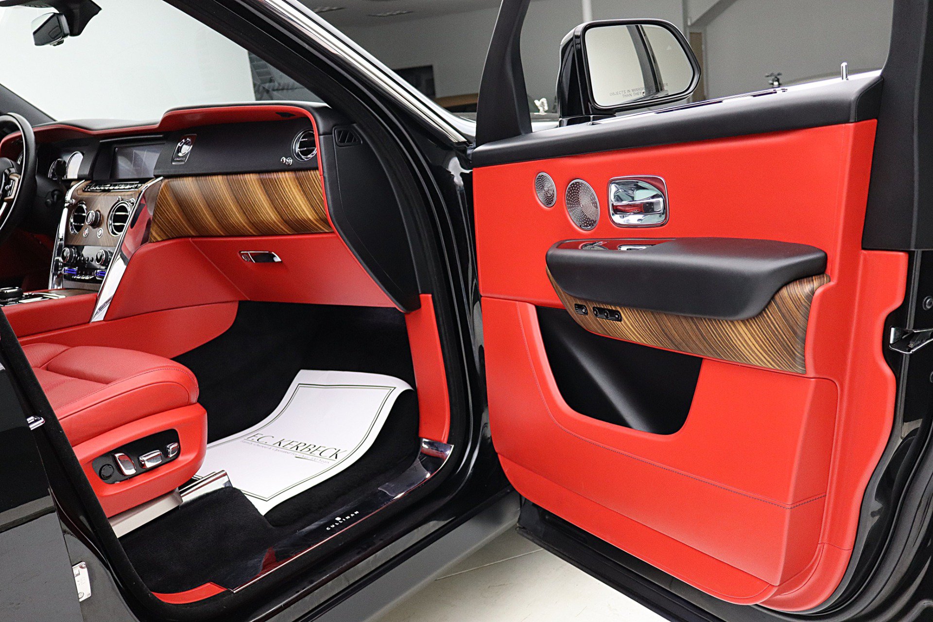 Used 2019 Rolls-Royce Cullinan AWD/4WD image 35