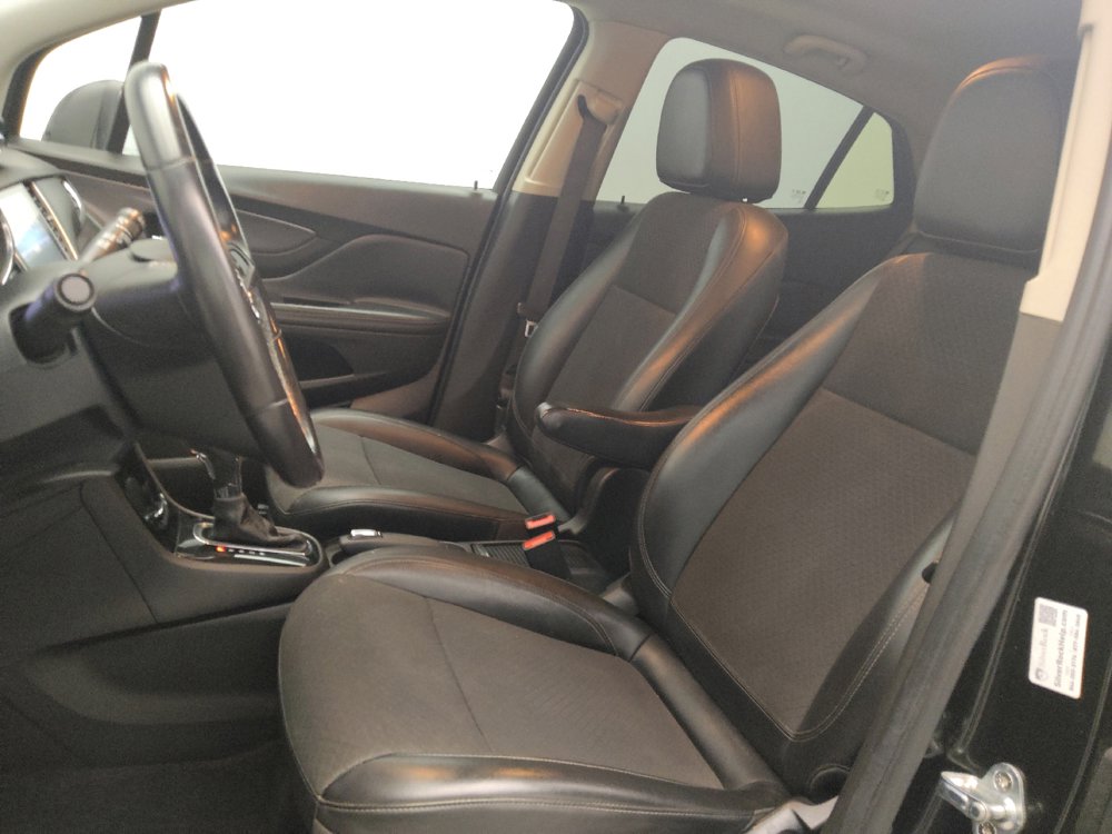 Used 2021 Buick Encore Preferred FWD image 17