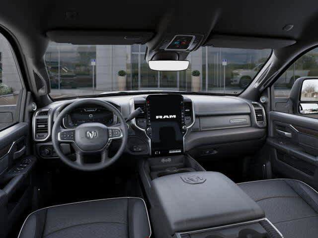 New 2025 RAM 3500 Laramie AWD/4WD image 38