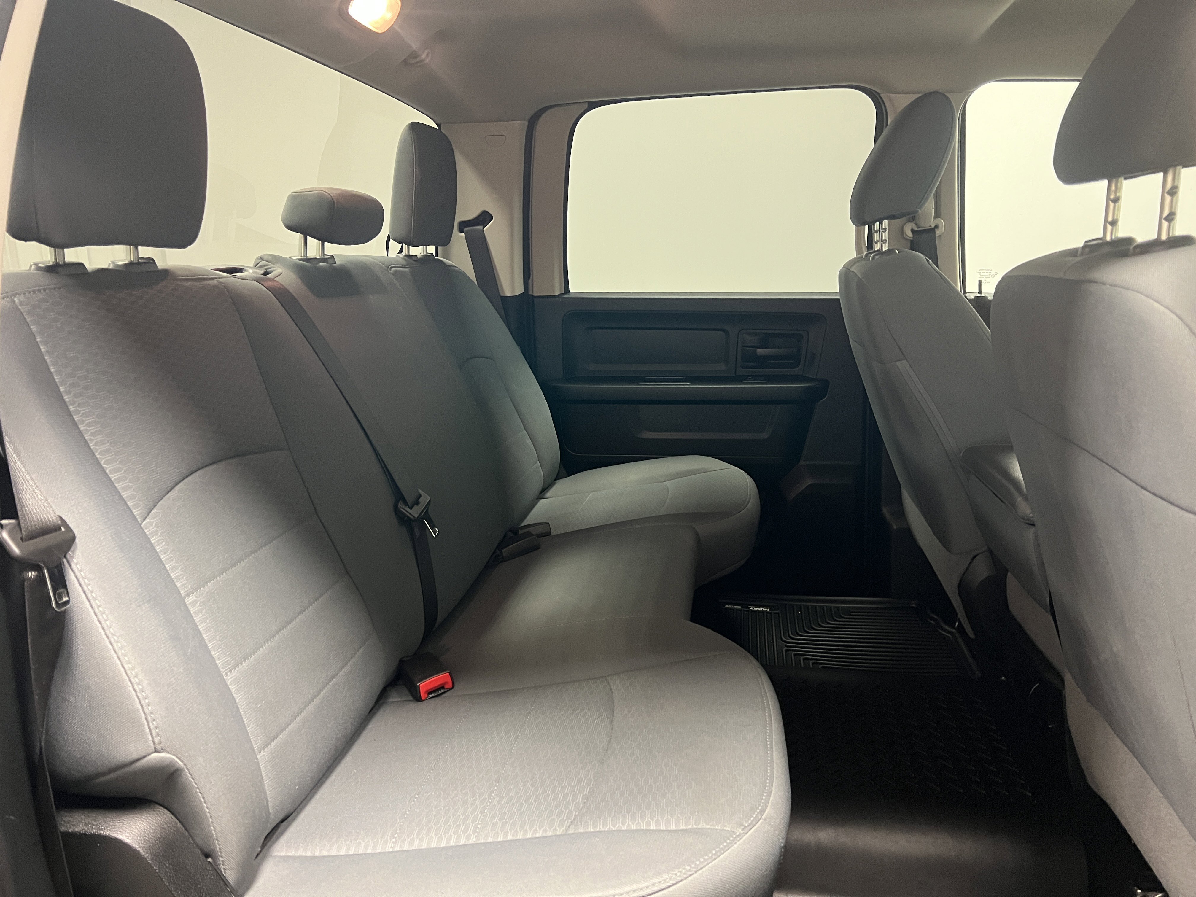 Used 2018 RAM 1500 Express image 17