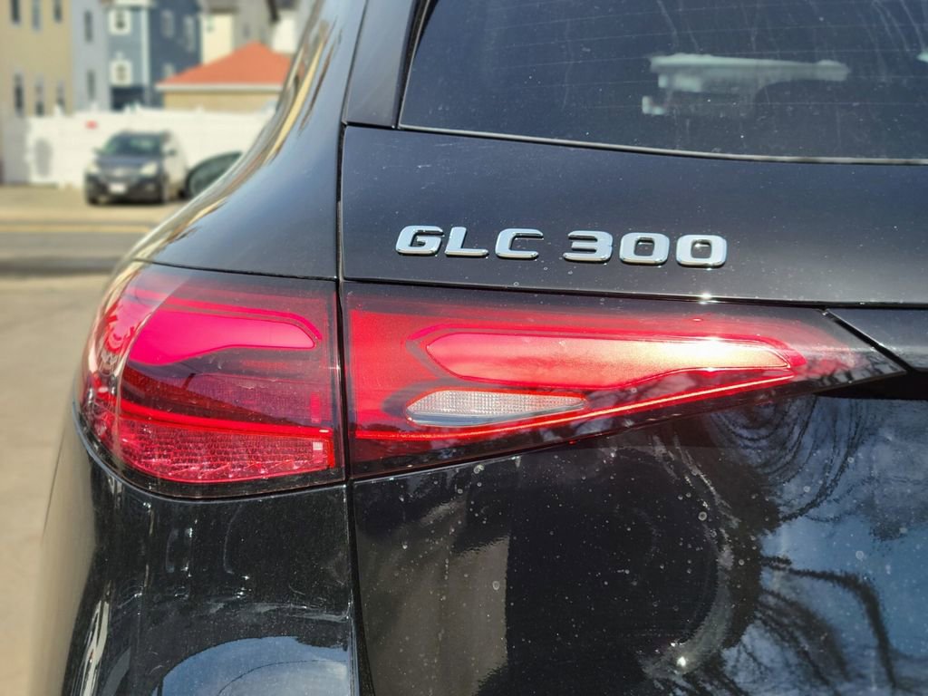 New 2026 Mercedes-Benz GLC 300 4MATIC image 9
