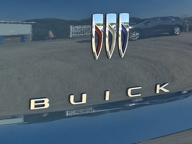 Used 2024 Buick Encore GX Preferred AWD/4WD image 32
