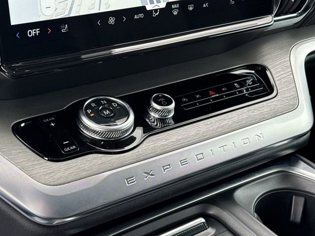 Used 2025 Ford Expedition Platinum AWD/4WD image 21
