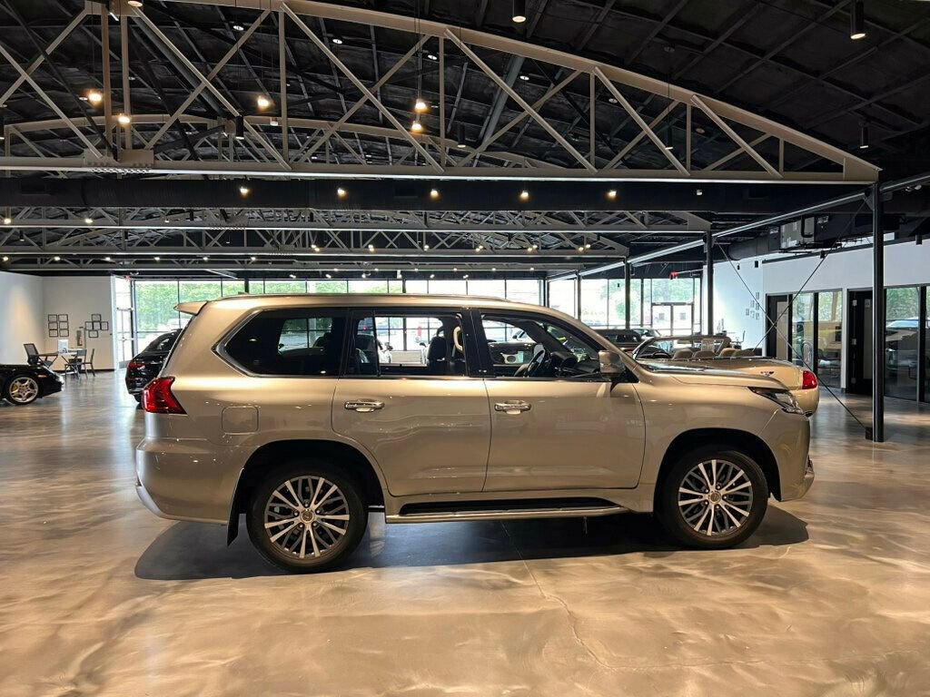 Used 2018 Lexus LX 570 4WD image 6