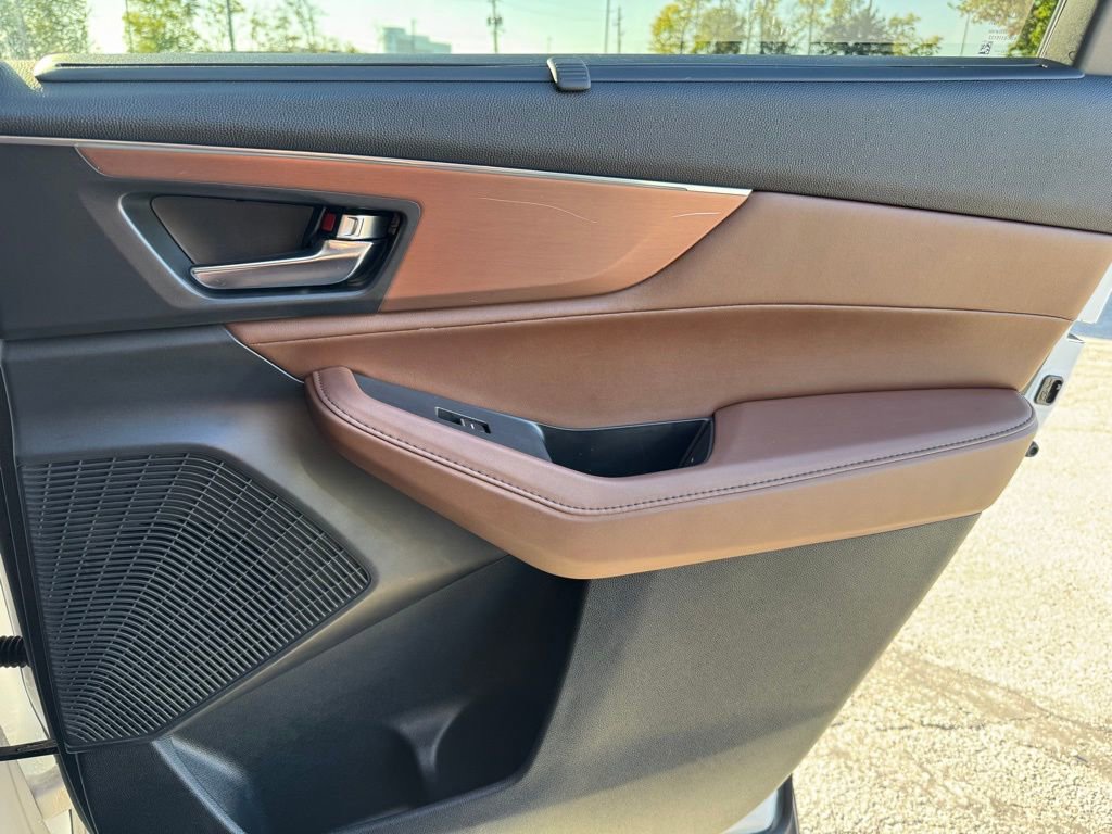 Used 2023 Acura MDX SH-AWD w/ Technology Package image 30