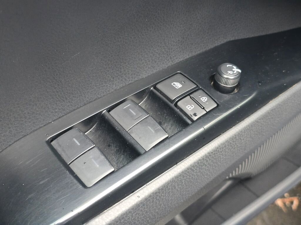 Used 2025 Toyota Camry LE image 19