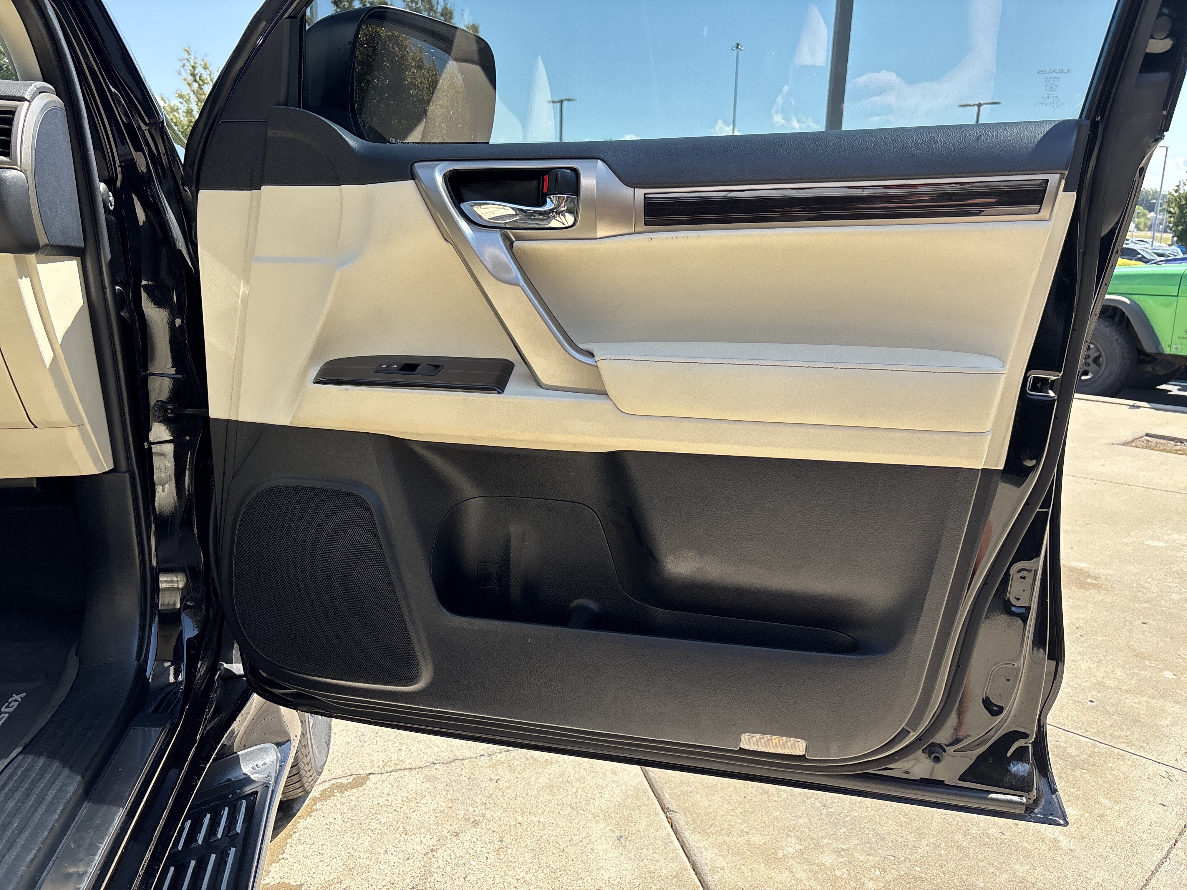Used 2021 Lexus GX 460 Premium AWD/4WD image 32