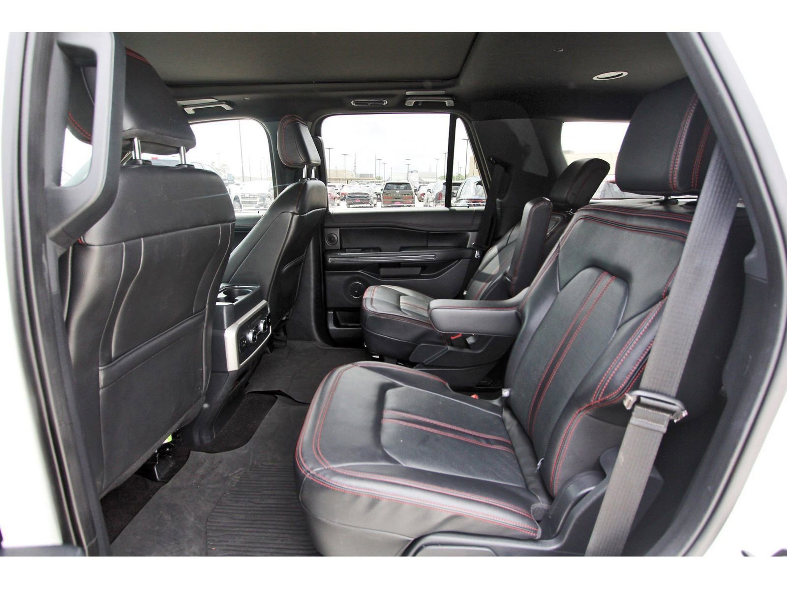 Used 2023 Ford Expedition Limited image 10