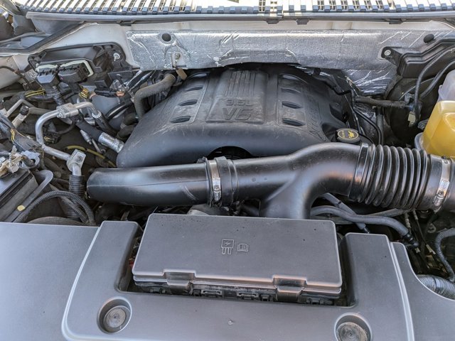 Used 2016 Ford Expedition Limited AWD/4WD image 24