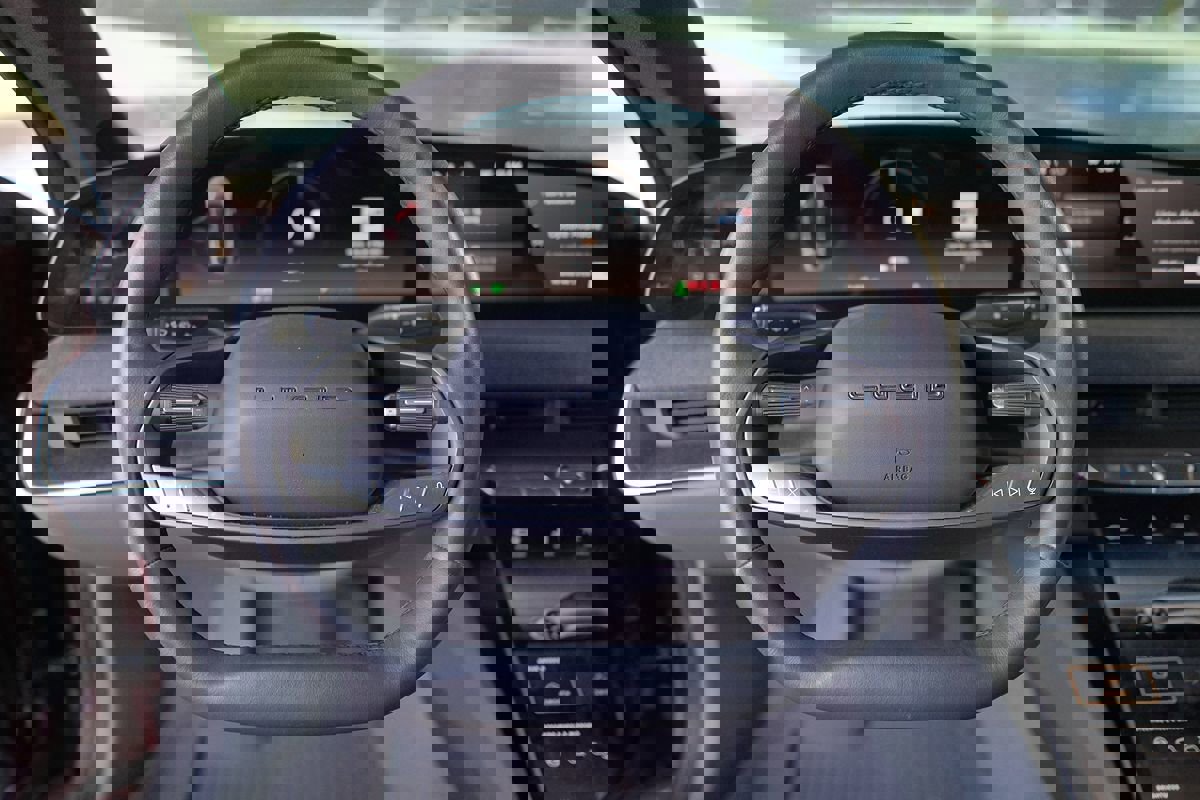 Used 2024 Lucid Air Touring image 11