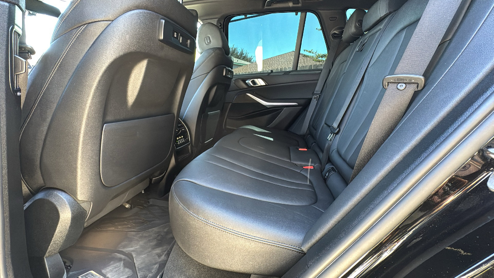 Used 2022 BMW X5 sDrive40i w/ Premium Package image 15