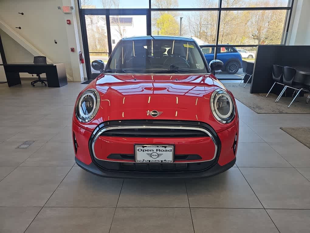Used 2023 MINI Cooper 4-Door Hardtop FWD image 2
