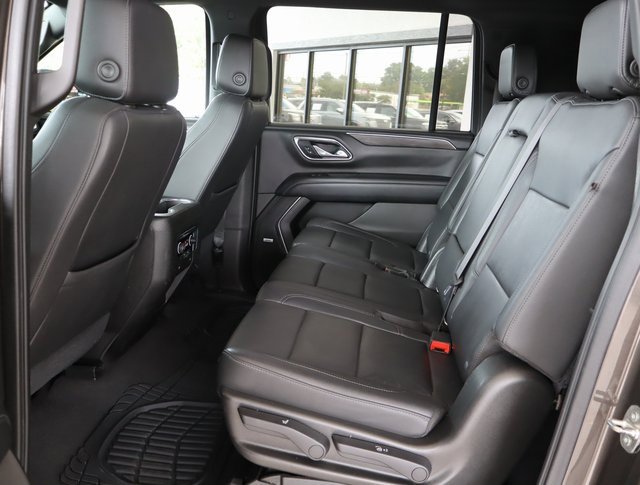 Used 2021 Chevrolet Suburban LT image 37