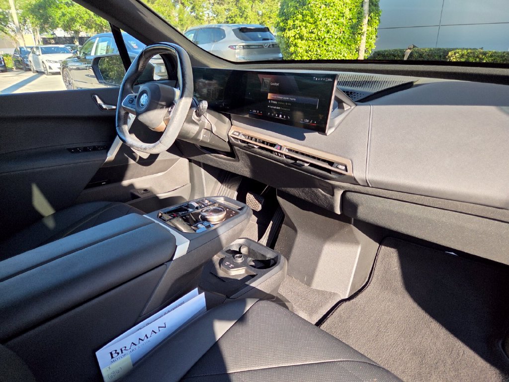 Certified 2024 BMW iX xDrive50 w/ Sport Package AWD/4WD image 30