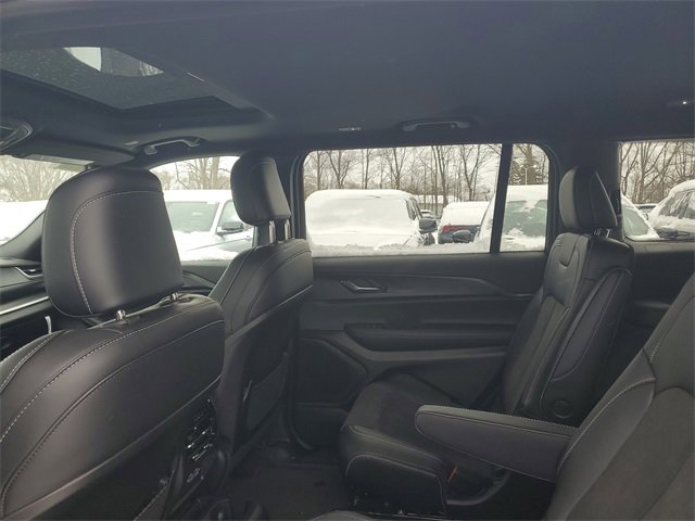 New 2025 Jeep Grand Cherokee L Altitude image 10