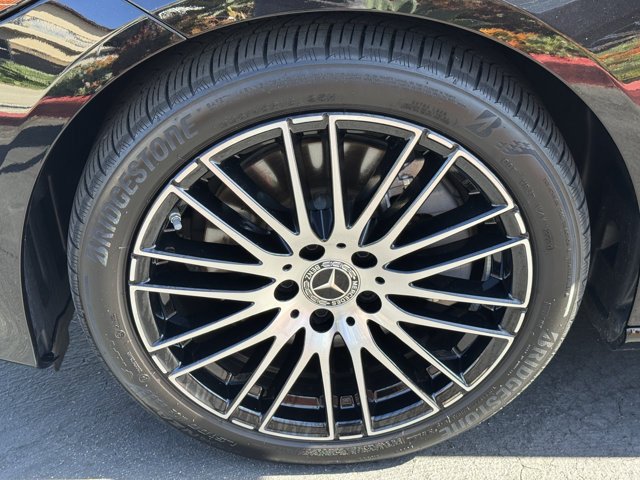 Used 2025 Mercedes-Benz C 300 4MATIC Sedan image 15