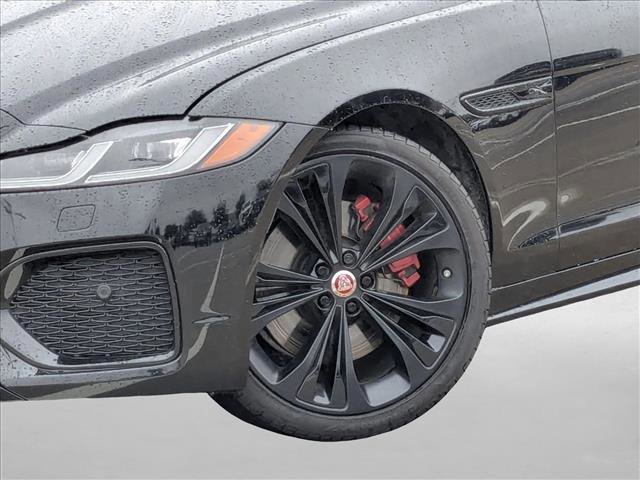 Used 2022 Jaguar XF R-Dynamic SE image 25