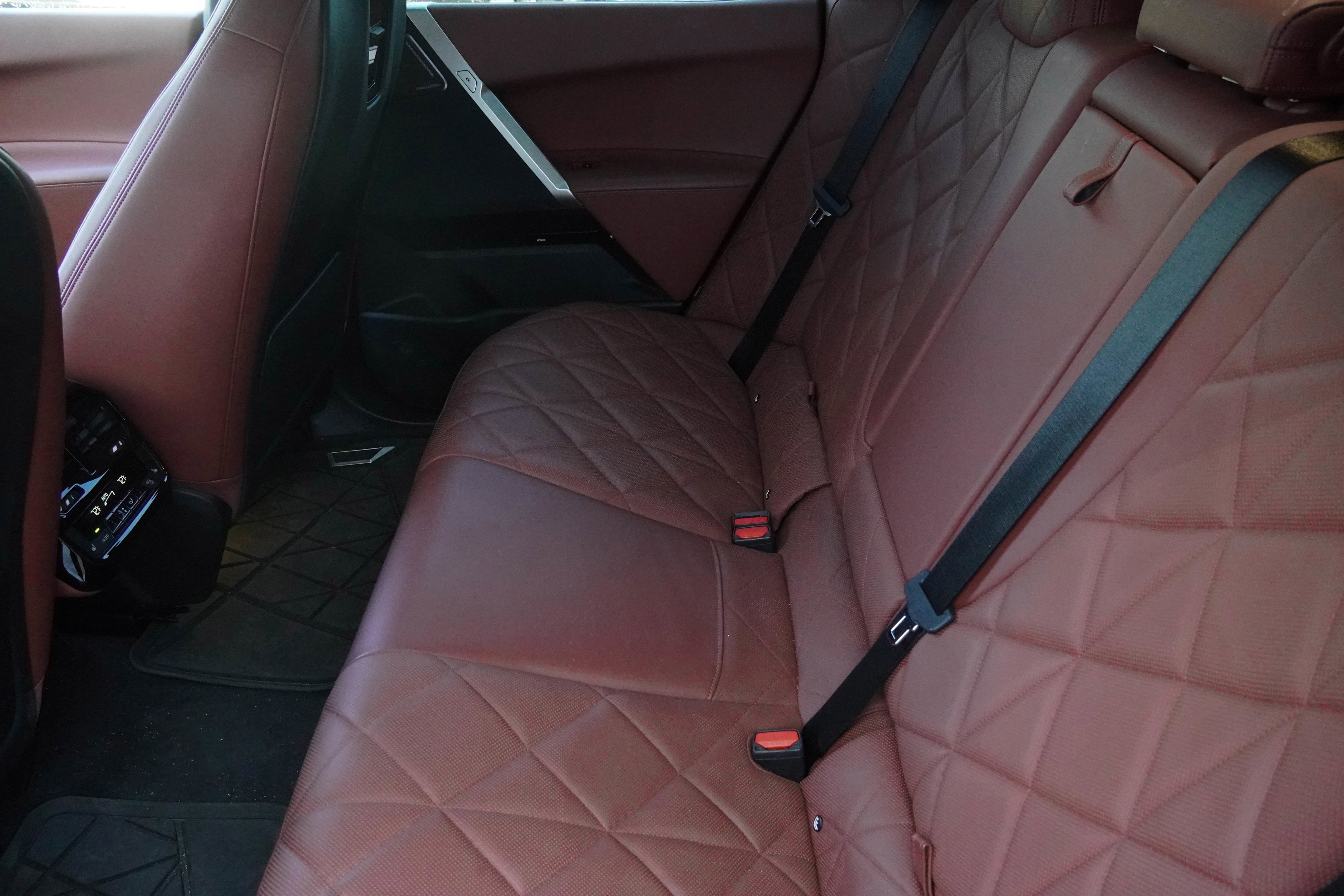 Certified 2023 BMW iX M60 w/ Executive Package AWD/4WD image 37