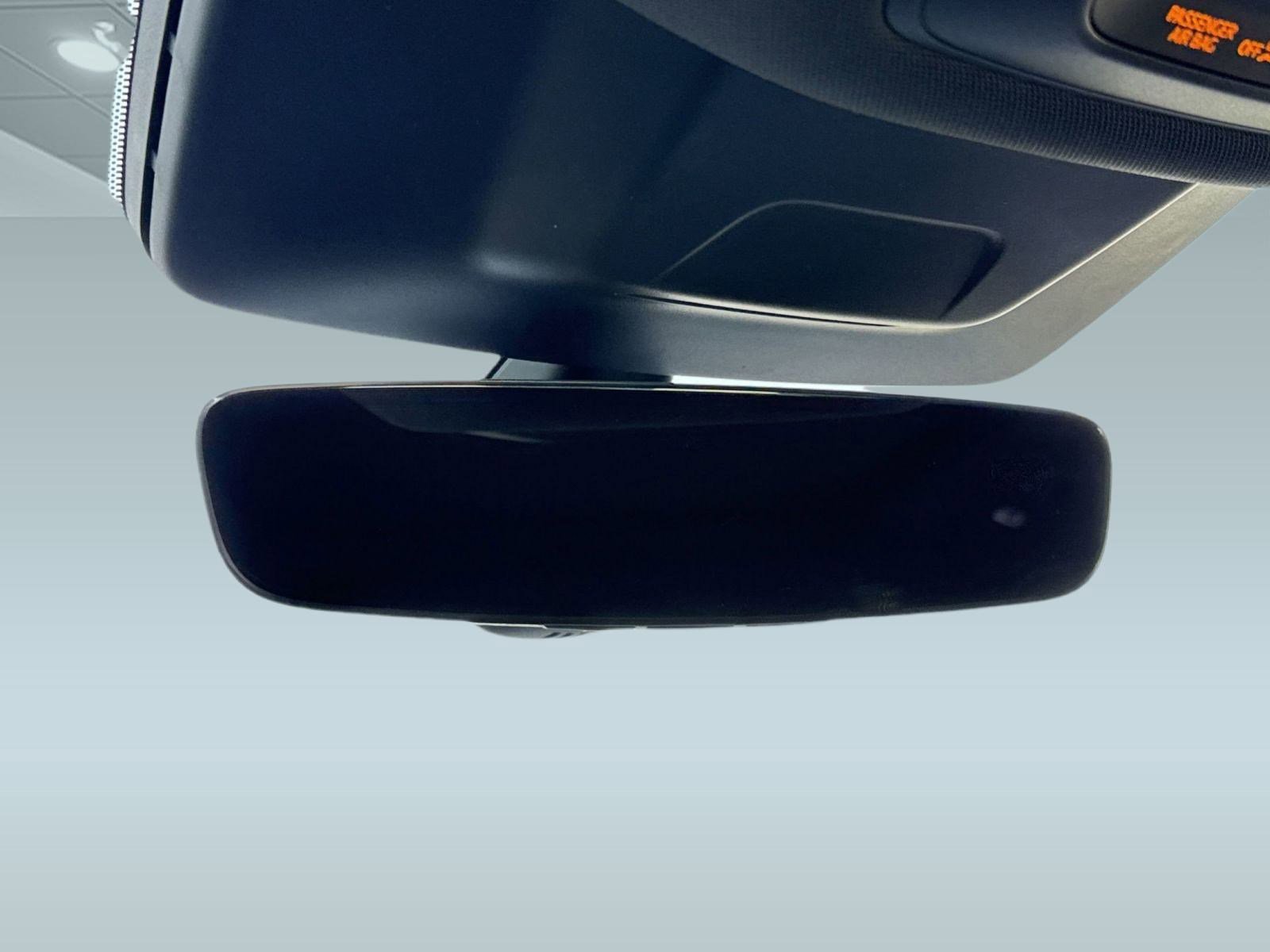 New 2025 Audi SQ6 e-tron Prestige image 18