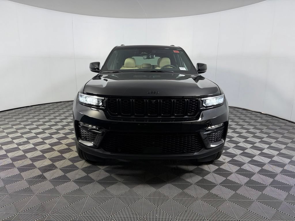 Certified 2025 Jeep Grand Cherokee Limited w/ Luxury Tech Group II AWD/4WD image 4