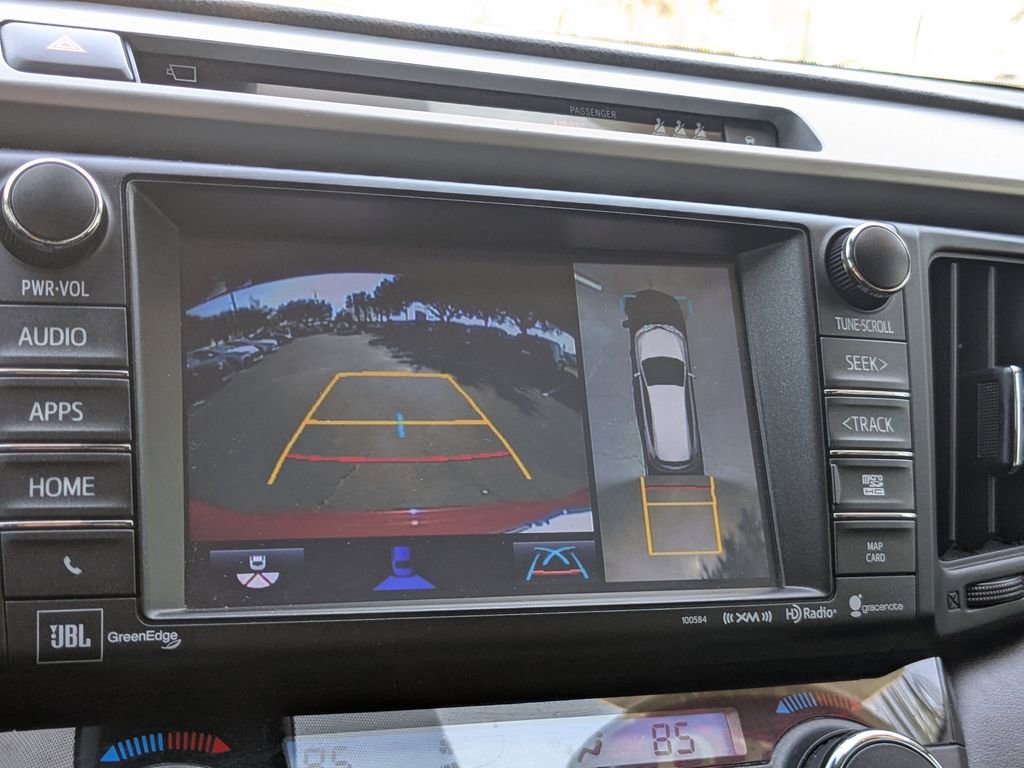 Used 2018 Toyota RAV4 Limited image 18