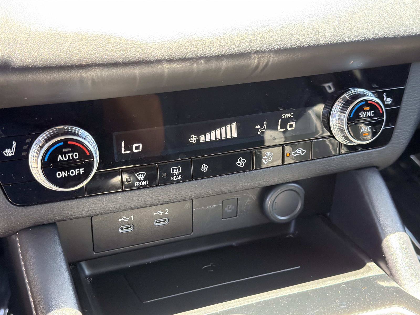 Used 2025 Mitsubishi Outlander SE FWD image 23