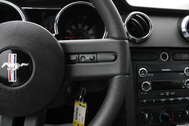 Used 2008 Ford Mustang Deluxe image 13