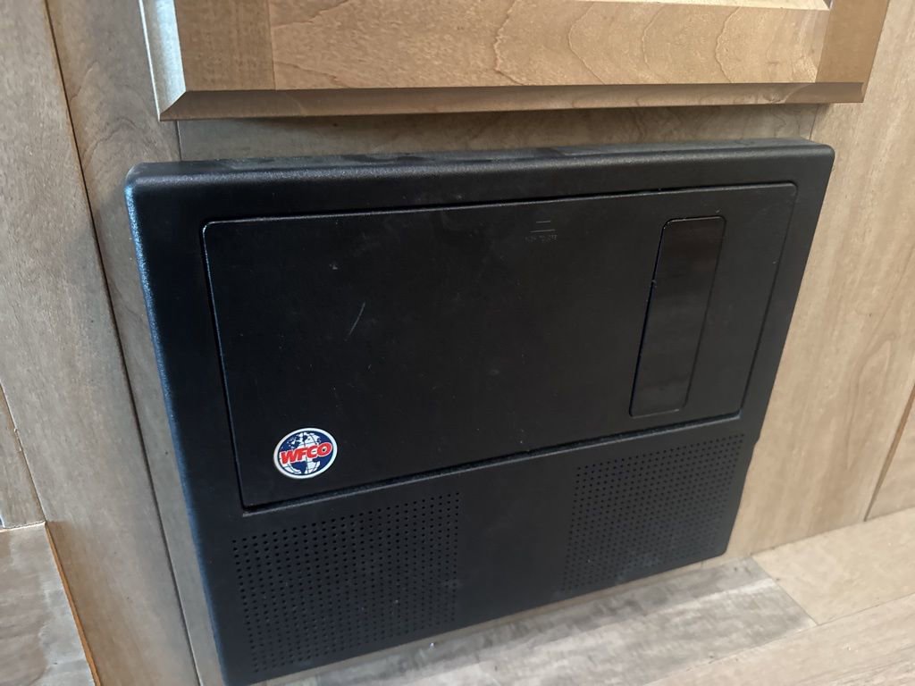 Used 2015 Mercedes-Benz Sprinter 3500 image 37